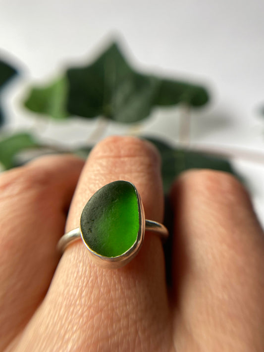 Sterling Silver Emerald Green Sea Glass Ring UK SIZE P
